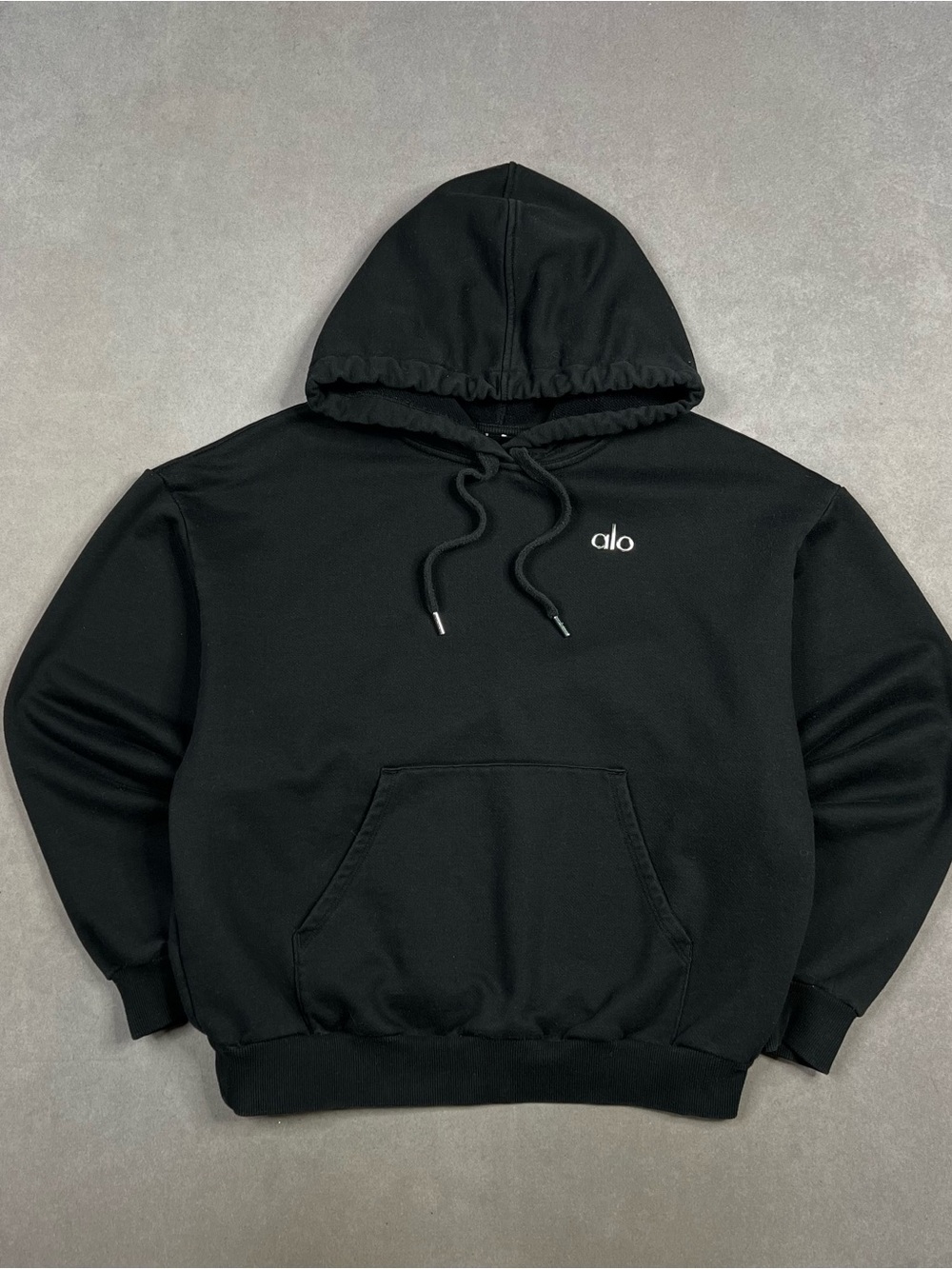 ALO Yoga Black Pullover Hoodie with Small Logo